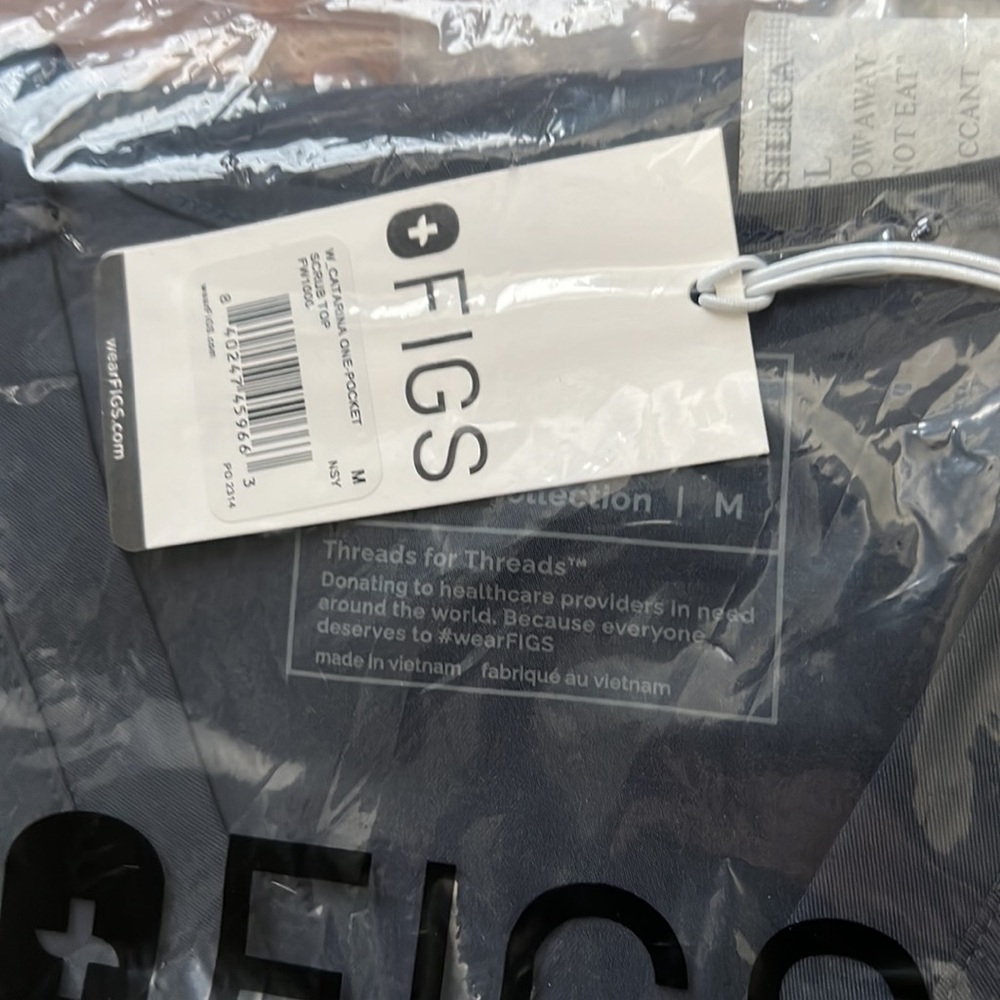 FIGS Scrub Set: Catarina Top/Zamora Jogger Night Sky - Picture 10 of 11